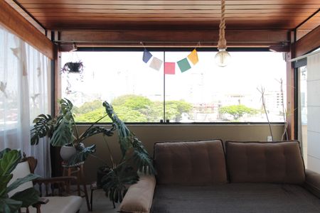 Sala de apartamento para alugar com 3 quartos, 200m² em Ouro Preto, Belo Horizonte