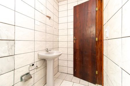 Casa para alugar com 405m², 4 quartos e 6 vagas Casa para alugar com 405m², 4 quartos e 6 vagasBanheiro da Suíte 4