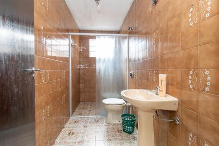 Casa para alugar com 405m², 4 quartos e 6 vagas Casa para alugar com 405m², 4 quartos e 6 vagasBanheiro Social