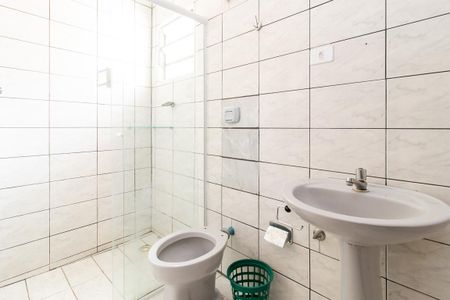 Casa para alugar com 405m², 4 quartos e 6 vagas Casa para alugar com 405m², 4 quartos e 6 vagasBanheiro da Suíte 4