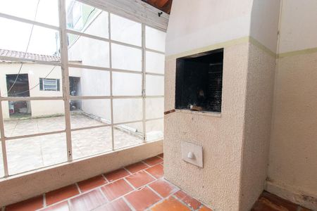 Casa para alugar com 405m², 4 quartos e 6 vagas Casa para alugar com 405m², 4 quartos e 6 vagasÁrea comum - Churrasqueira