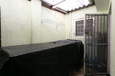 Casa à venda com 83m², 2 quartos e 1 vagaQuintal