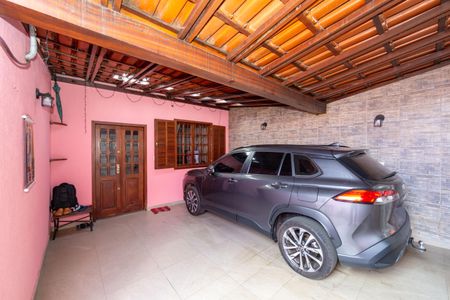 Casa à venda com 180m², 4 quartos e 2 vagas Casa à venda com 180m², 4 quartos e 2 vagasGaragem