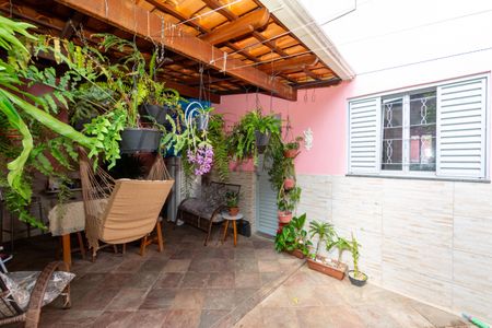 Casa à venda com 180m², 4 quartos e 2 vagas Casa à venda com 180m², 4 quartos e 2 vagasÁrea Externa