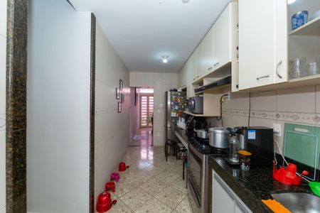 Casa à venda com 180m², 4 quartos e 2 vagas Casa à venda com 180m², 4 quartos e 2 vagasCozinha