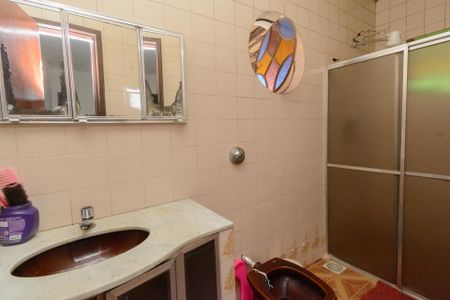 Casa à venda com 200m², 2 quartos e 5 vagasBanheiro