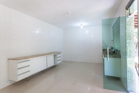 Casa de condomínio à venda com 140m², 3 quartos e 1 vaga Casa de condomínio à venda com 140m², 3 quartos e 1 vagaCozinha