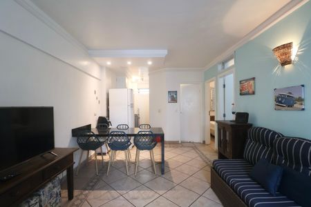 Sala de apartamento para alugar com 3 quartos, 65m² em Jardim Las Palmas, Guarujá