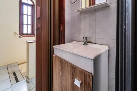 Casa à venda com 158m², 3 quartos e 2 vagas Casa à venda com 158m², 3 quartos e 2 vagasBanheiro 1