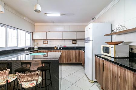 Casa à venda com 158m², 3 quartos e 2 vagas Casa à venda com 158m², 3 quartos e 2 vagasCozinha