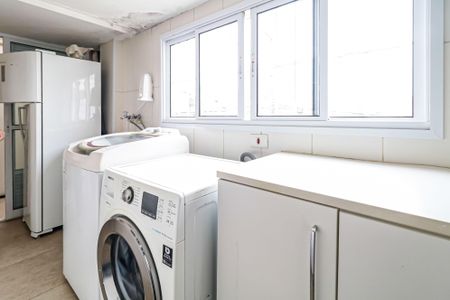 Casa à venda com 158m², 3 quartos e 2 vagas Casa à venda com 158m², 3 quartos e 2 vagasLavanderia