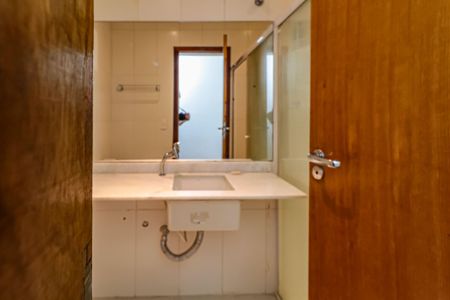 Casa à venda com 158m², 3 quartos e 2 vagas Casa à venda com 158m², 3 quartos e 2 vagasBanheiro 4