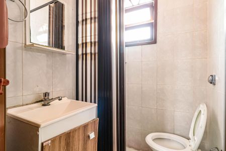 Casa à venda com 158m², 3 quartos e 2 vagas Casa à venda com 158m², 3 quartos e 2 vagasBanheiro 1