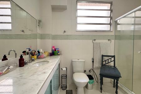 Apartamento à venda com 130m², 3 quartos e sem vaga Apartamento à venda com 130m², 3 quartos e sem vagaBanheiro Social