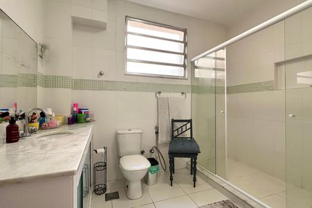 Apartamento à venda com 130m², 3 quartos e sem vaga Apartamento à venda com 130m², 3 quartos e sem vagaBanheiro Social