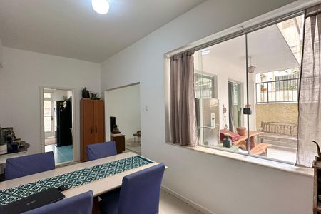 Apartamento à venda com 130m², 3 quartos e sem vaga Apartamento à venda com 130m², 3 quartos e sem vagaSala