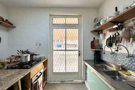 Apartamento à venda com 130m², 3 quartos e sem vaga Apartamento à venda com 130m², 3 quartos e sem vagaCozinha