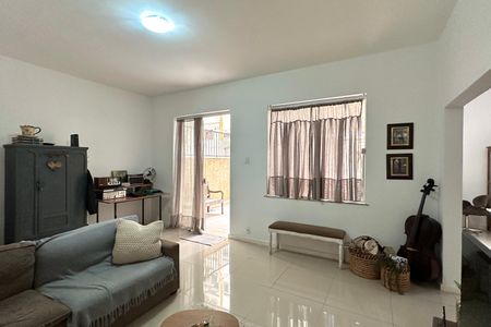 Apartamento à venda com 130m², 3 quartos e sem vaga Apartamento à venda com 130m², 3 quartos e sem vagaSala