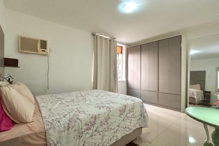 Apartamento à venda com 130m², 3 quartos e sem vaga Apartamento à venda com 130m², 3 quartos e sem vagaSuíte
