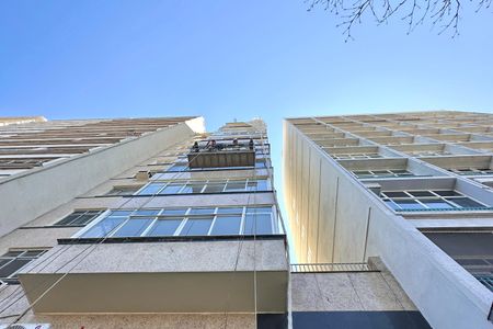 Apartamento à venda com 130m², 3 quartos e sem vaga Apartamento à venda com 130m², 3 quartos e sem vagaFachada