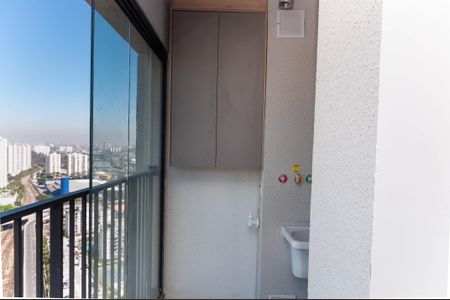 Varanda Estendida de apartamento para alugar com 2 quartos, 50m² em Vila Anastácio, São Paulo
