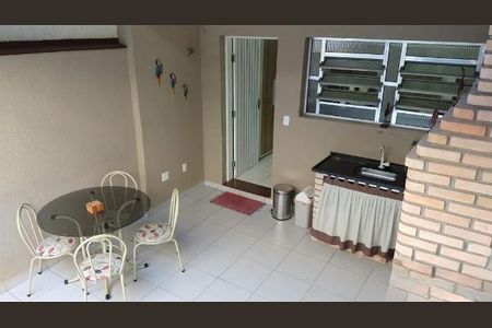 Casa à venda com 3 quartos, 160m² em Vila Curuçá, Santo André