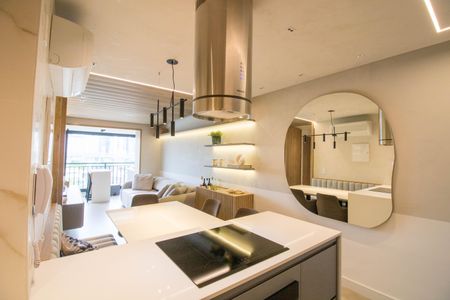 Sala/Cozinha de apartamento à venda com 2 quartos, 64m² em Vila Cordeiro, São Paulo