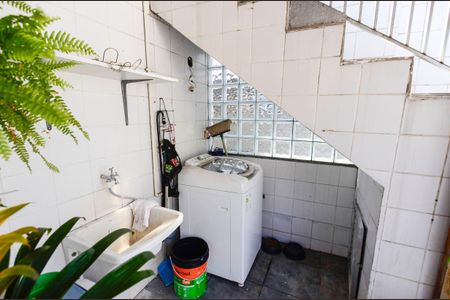 Casa à venda com 275m², 3 quartos e sem vagaÁrea de Serviço 