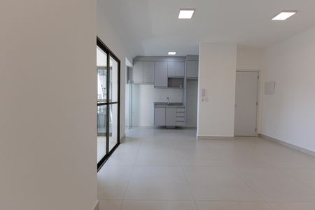 Apartamento para alugar com 74m², 3 quartos e 2 vagas Apartamento para alugar com 74m², 3 quartos e 2 vagasSala