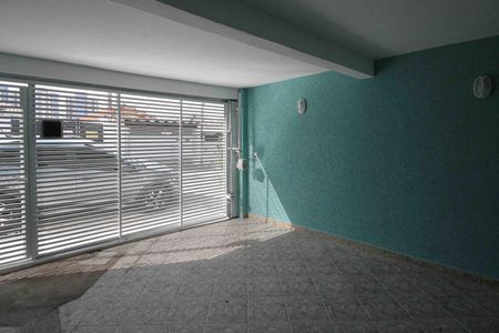 Casa para alugar com 140m², 2 quartos e 2 vagas Casa para alugar com 140m², 2 quartos e 2 vagasGaragem
