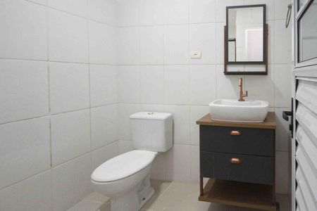 Casa para alugar com 140m², 2 quartos e 2 vagas Casa para alugar com 140m², 2 quartos e 2 vagasBanheiro Social