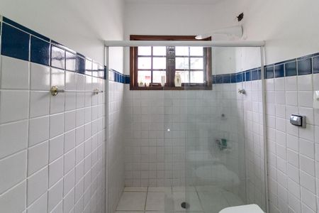 Casa à venda com 190m², 3 quartos e 4 vagas Casa à venda com 190m², 3 quartos e 4 vagasBanheiro Social