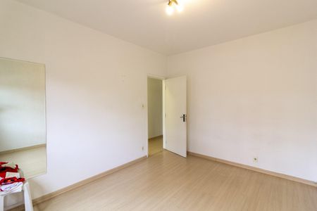 Casa à venda com 190m², 3 quartos e 4 vagas Casa à venda com 190m², 3 quartos e 4 vagasQuarto 1