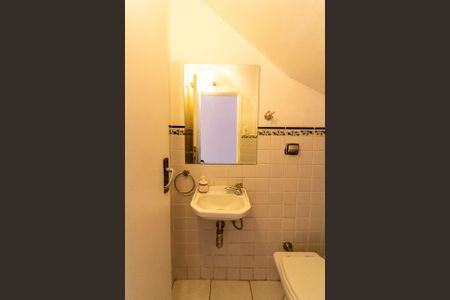 Casa à venda com 190m², 3 quartos e 4 vagas Casa à venda com 190m², 3 quartos e 4 vagasLavabo 2