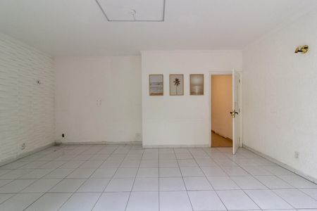 Casa à venda com 190m², 3 quartos e 4 vagas Casa à venda com 190m², 3 quartos e 4 vagasSala 2