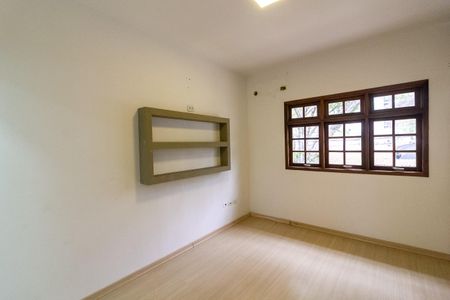 Casa à venda com 190m², 3 quartos e 4 vagas Casa à venda com 190m², 3 quartos e 4 vagasSuíte