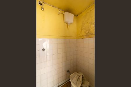 Casa à venda com 190m², 3 quartos e 4 vagas Casa à venda com 190m², 3 quartos e 4 vagasBanheiro de Serviço