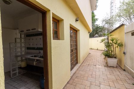 Casa à venda com 190m², 3 quartos e 4 vagas Casa à venda com 190m², 3 quartos e 4 vagasQuintal
