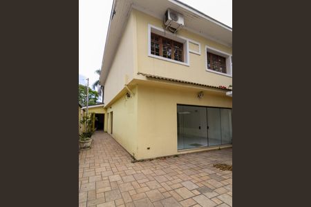 Casa à venda com 190m², 3 quartos e 4 vagas Casa à venda com 190m², 3 quartos e 4 vagasGaragem