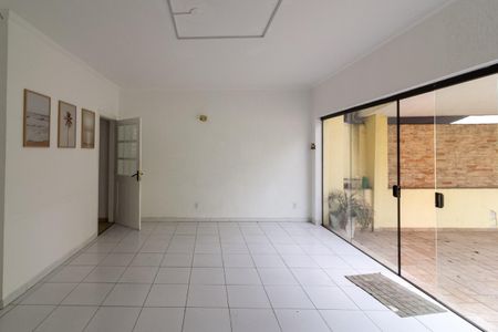 Casa à venda com 190m², 3 quartos e 4 vagas Casa à venda com 190m², 3 quartos e 4 vagasSala 2