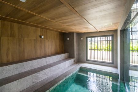 Apartamento à venda com 64m², 2 quartos e 1 vaga Apartamento à venda com 64m², 2 quartos e 1 vagaÁrea comum - Piscina Coberta