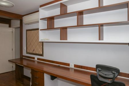 Apartamento à venda com 126m², 3 quartos e 2 vagasSuíte