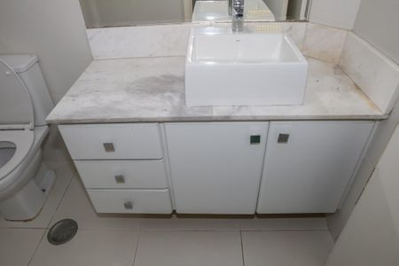 Apartamento à venda com 126m², 3 quartos e 2 vagasBanheiro da Suíte