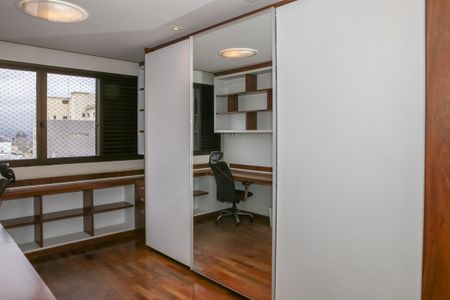 Apartamento à venda com 126m², 3 quartos e 2 vagasSuíte