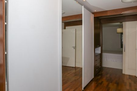 Apartamento à venda com 126m², 3 quartos e 2 vagasSuíte