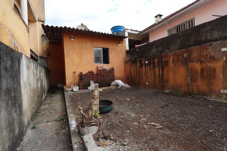 Casa à venda com 200m², 2 quartos e 2 vagasQuintal