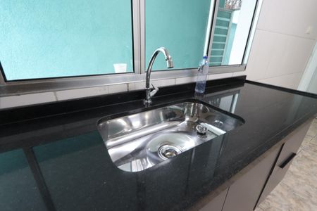 Casa à venda com 200m², 2 quartos e 2 vagasCozinha