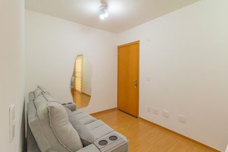 Sala de apartamento à venda com 2 quartos, 49m² em Igara, Canoas