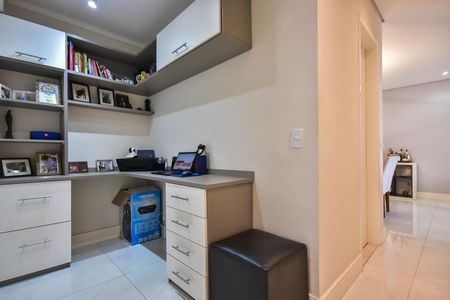 Apartamento à venda com 104m², 3 quartos e 2 vagasEscritório