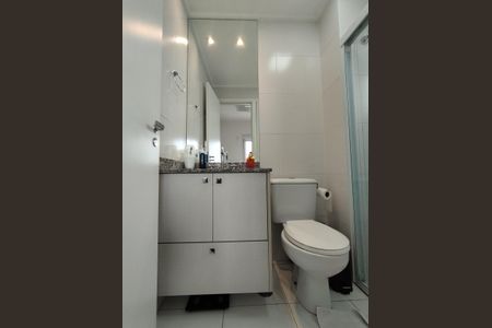 Apartamento à venda com 67m², 2 quartos e 2 vagas Apartamento à venda com 67m², 2 quartos e 2 vagasBanheiro da Suíte